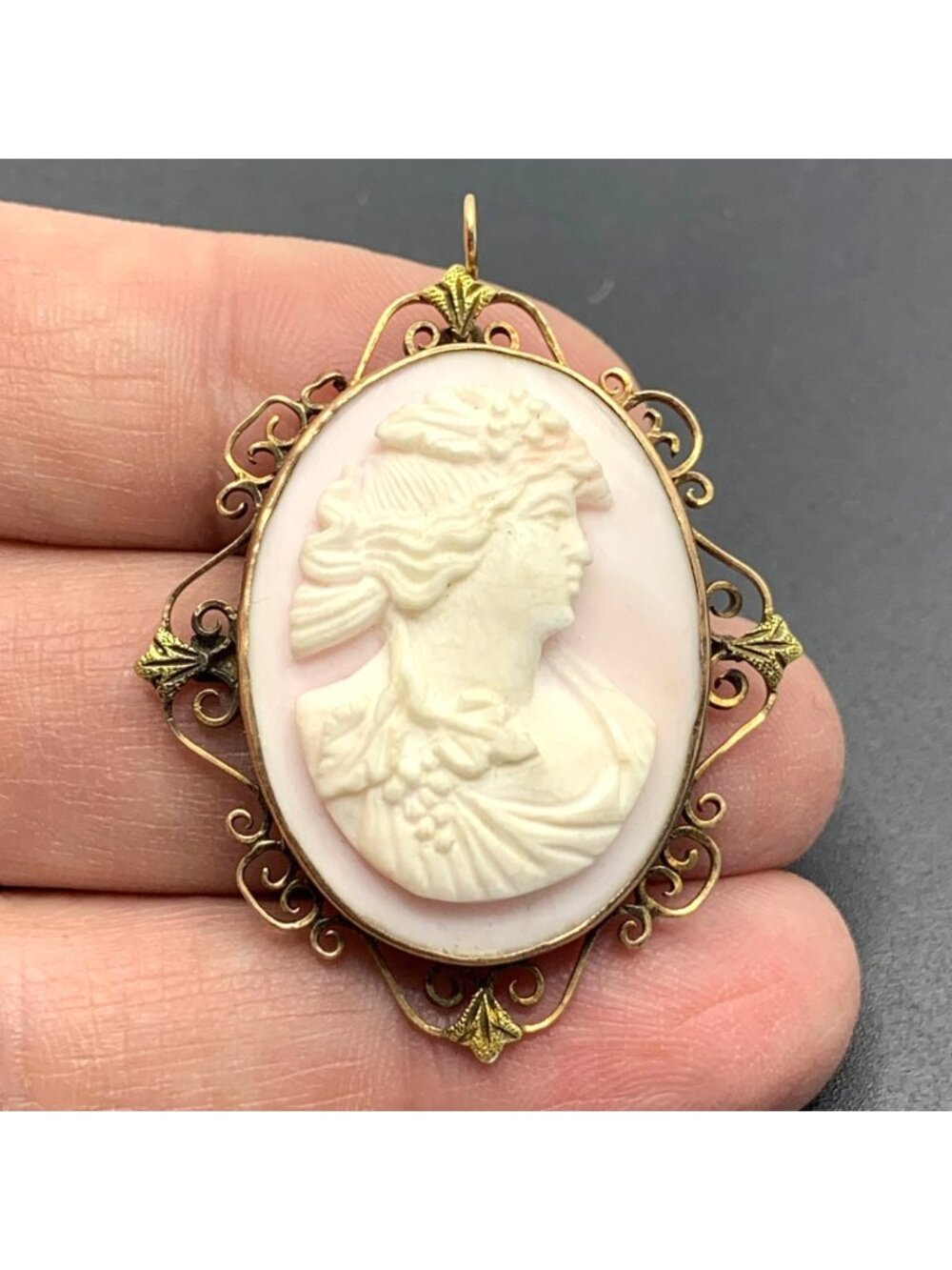 14KY Gold Victorian Shell Cameo Pendant w/ Scroll Filigree Frame 1.75 x 1.25"